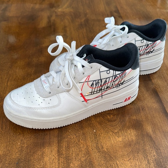 Nike Shoes - NIKE AIR FORCE 1 GS SCRIPT SWOOSH